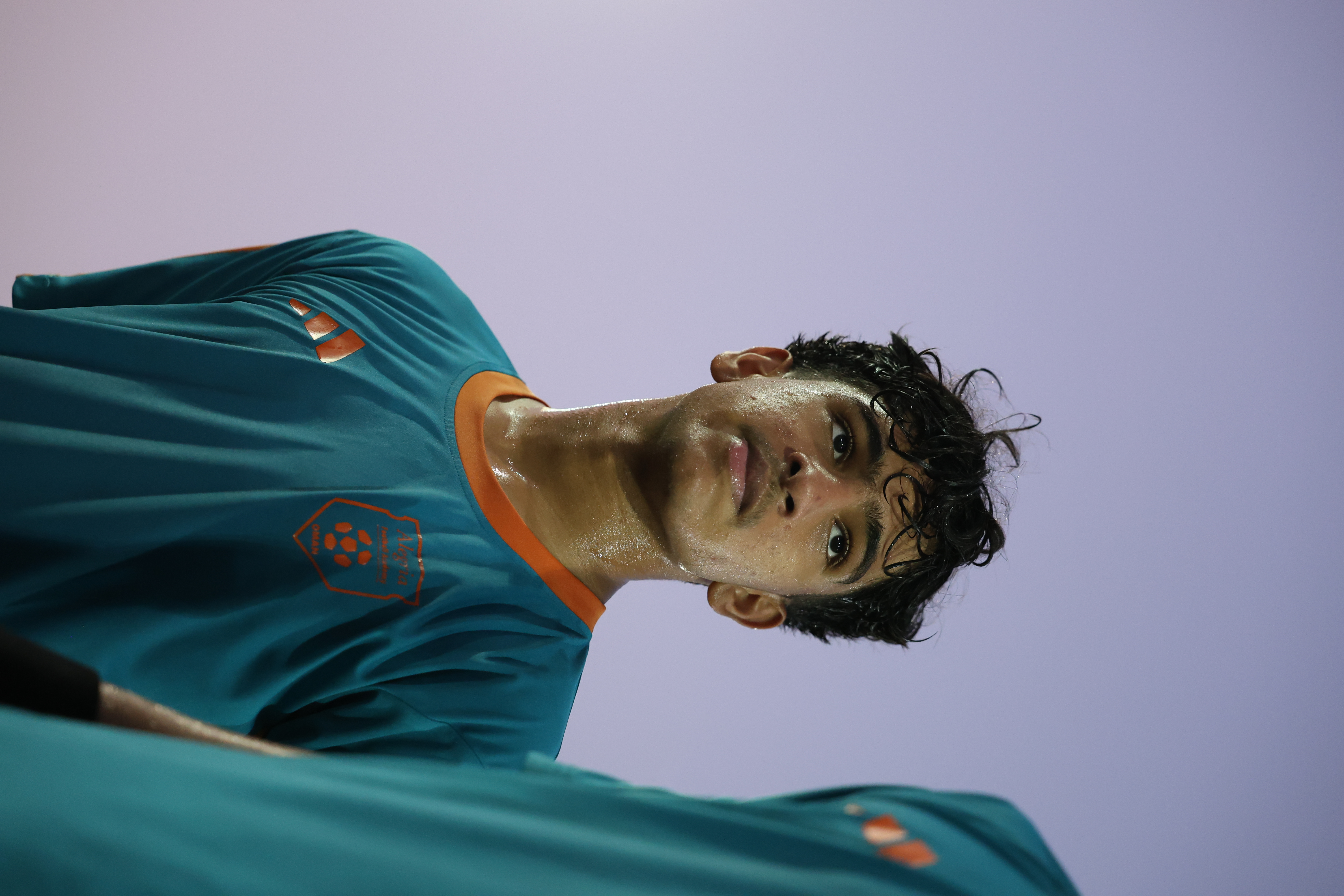 لاعب شاب